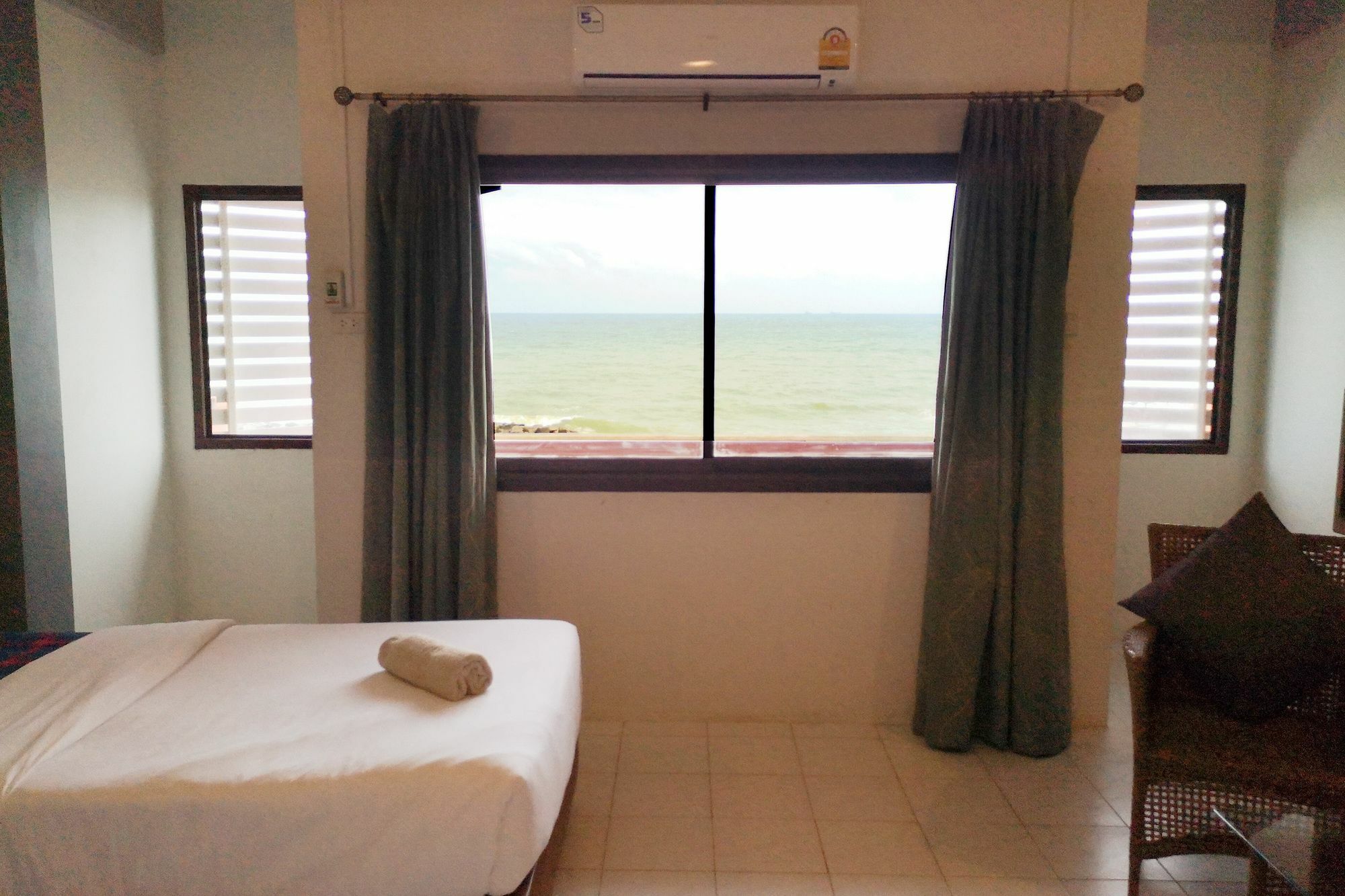 Gao Saengchan Beachfront Rayong Exterior photo